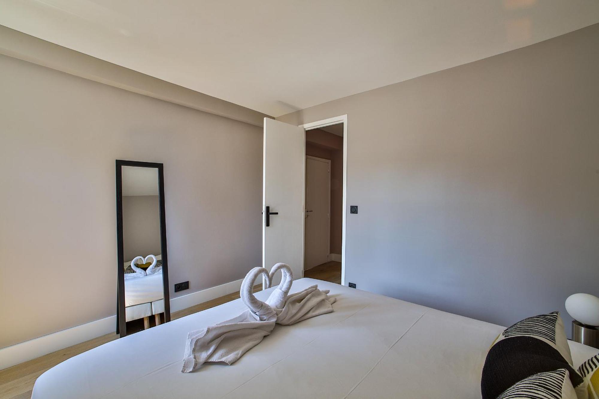 Coeur De - Grand Climatise 3 Br Appartement *